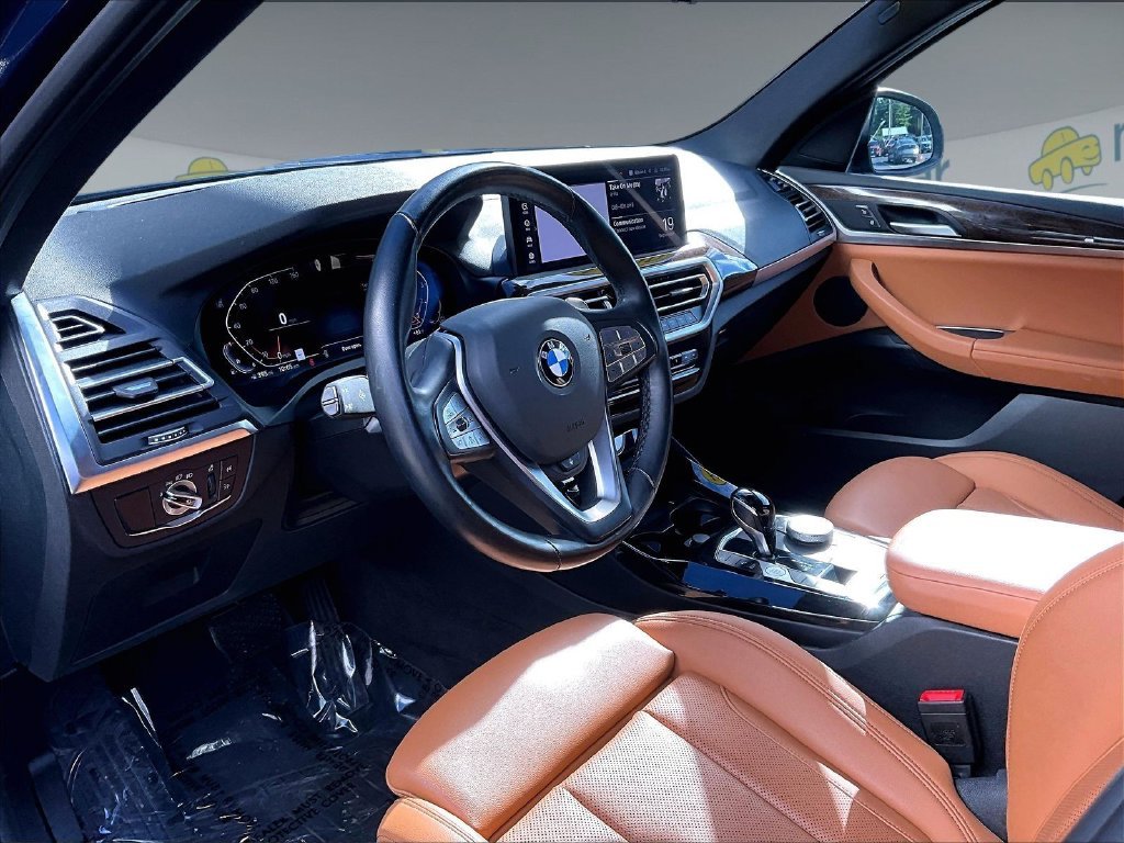 Used 2024 Blue BMW xDrive30i image 11