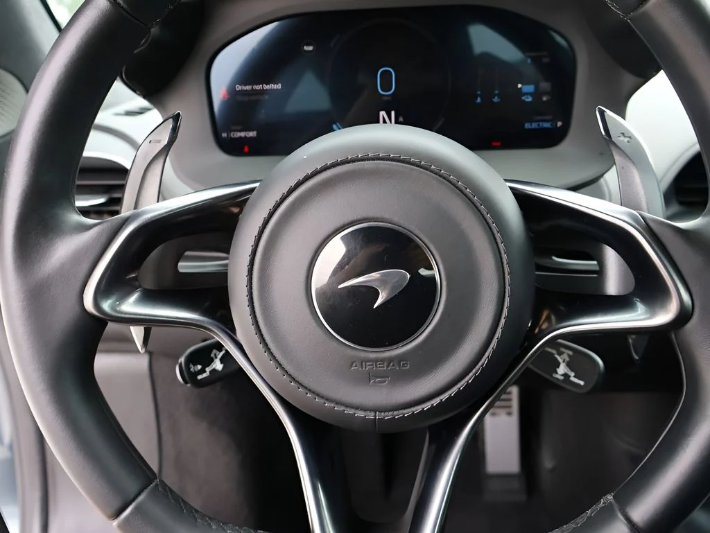 Used 2023 Saros McLaren TechLux image 29