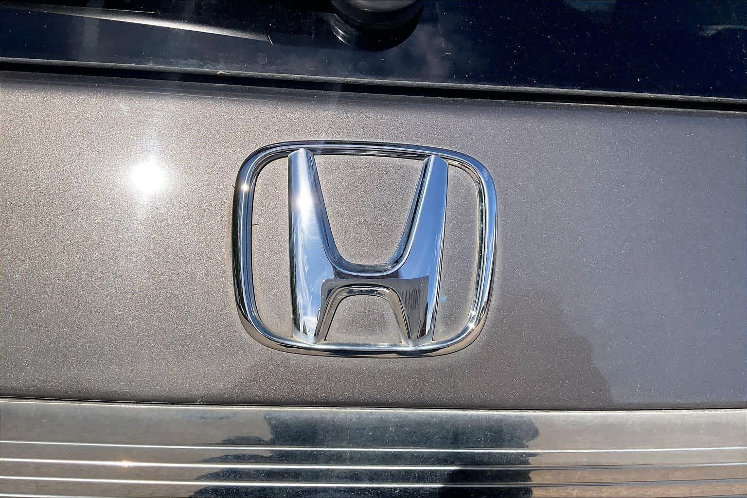 Used 2016 Lunar Silver Metallic Honda EX-L image 30
