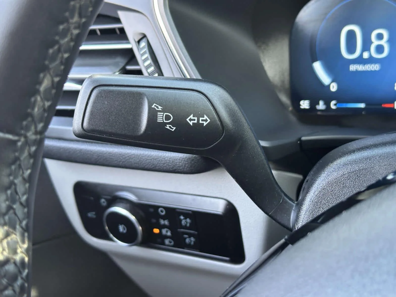 Used 2023 Carbonized Gray Metallic Ford Platinum image 31