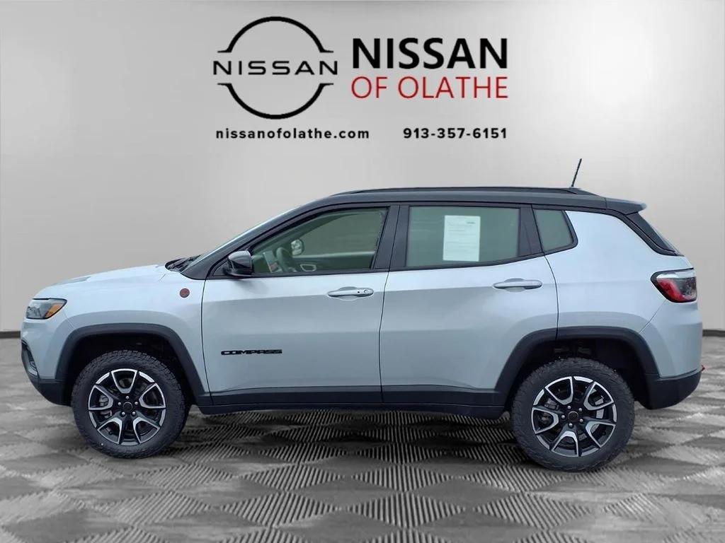 Used 2025 Silver Jeep Trailhawk image 25