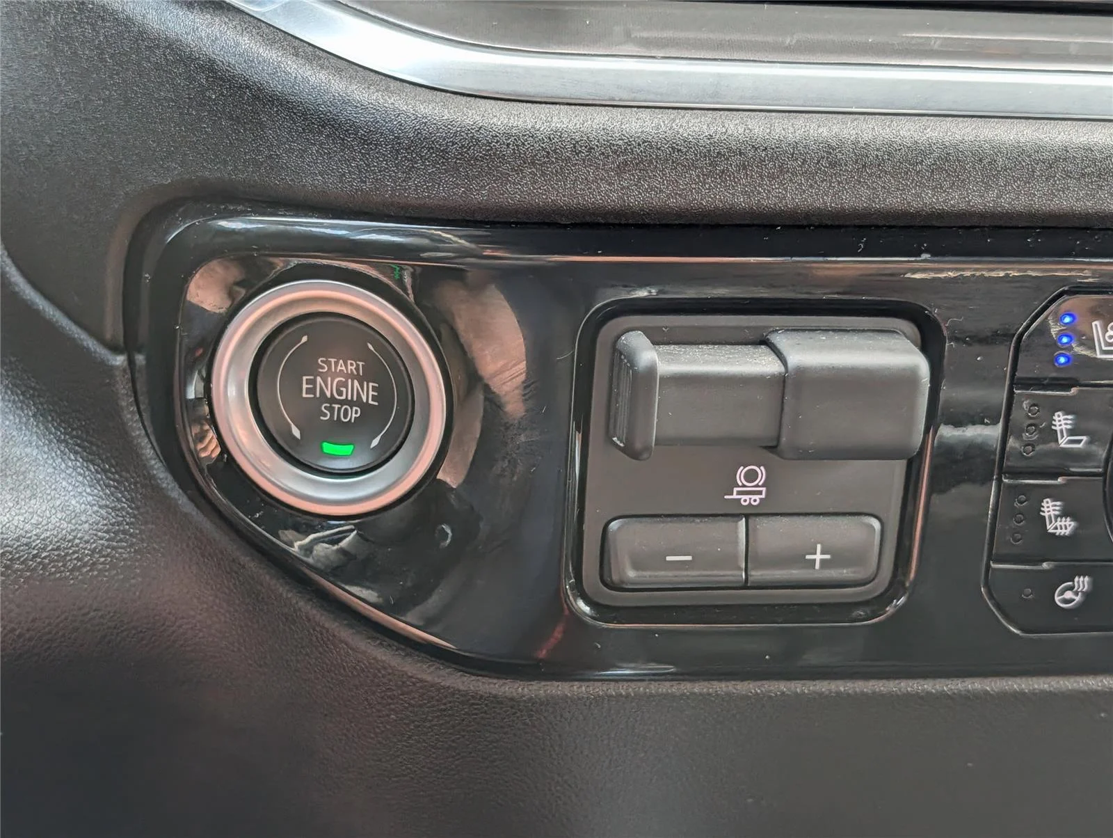 Used 2025 Sterling Gray Metallic Chevrolet High Country image 23