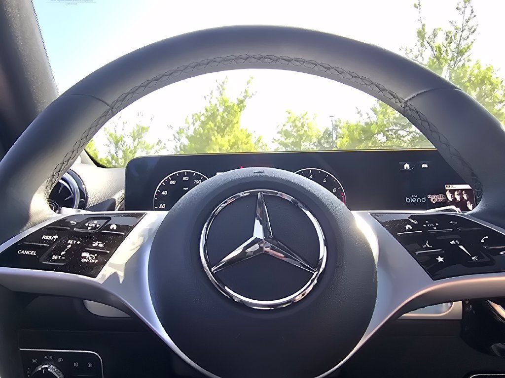 New 2026 Starling Blue Metallic Mercedes-Benz GLB 250 image 66