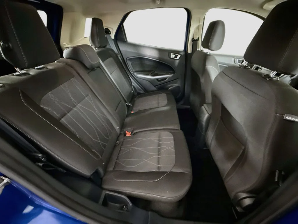 Used 2018 Blue Ford SE image 25