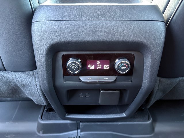 2027 Chevrolet Traverse Z71 - Photo 23