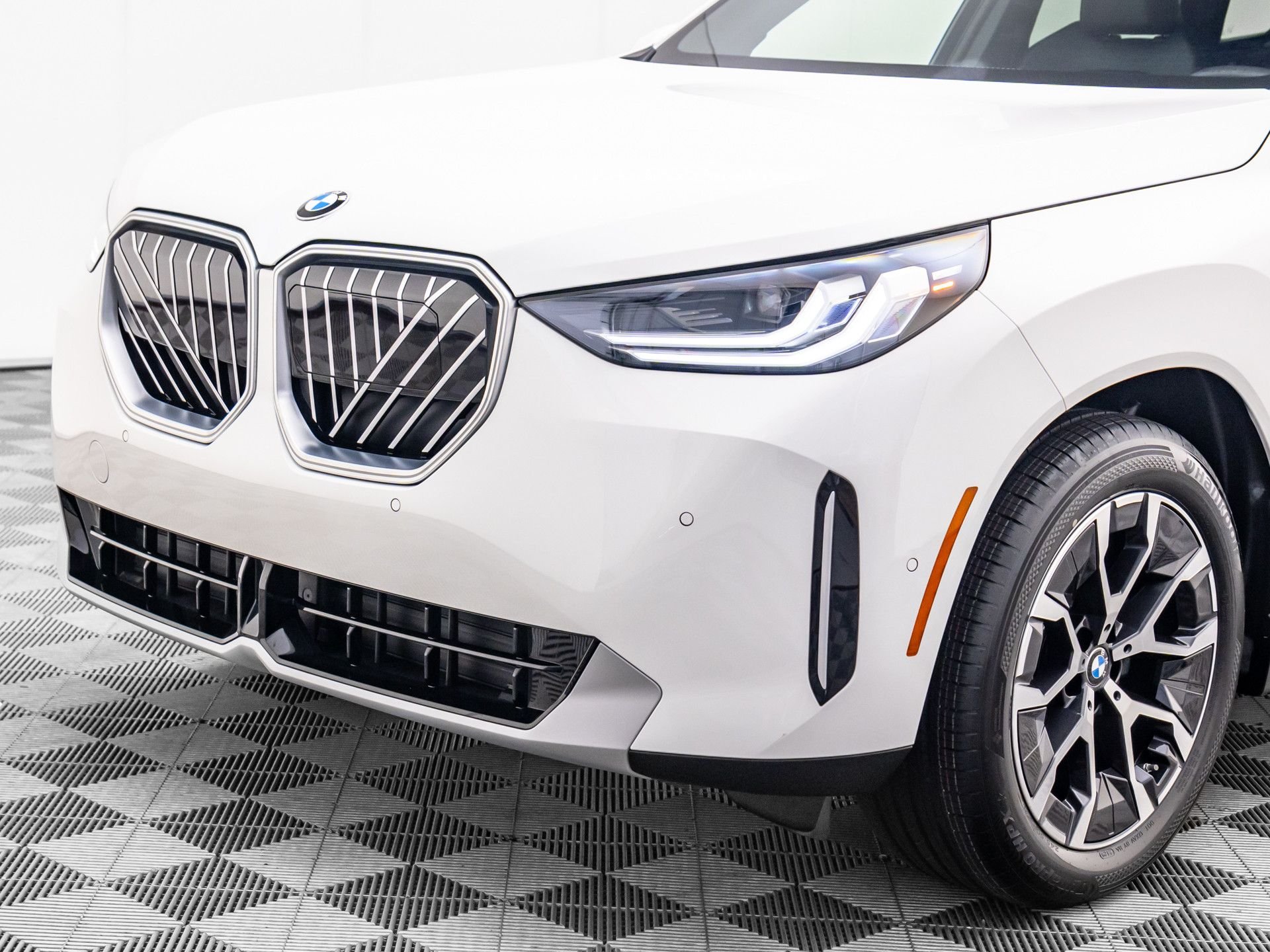 Certified Used 2026 Alpine White BMW 30 xDrive image 34
