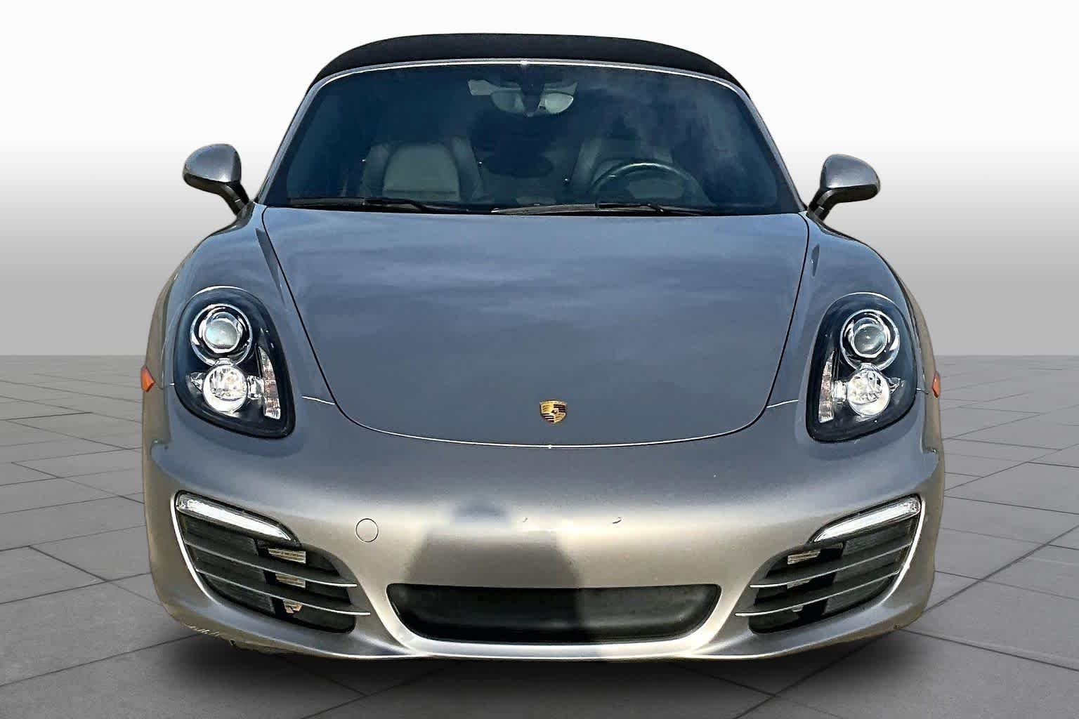 Used 2013 Platinum Silver Metallic Porsche  image 3