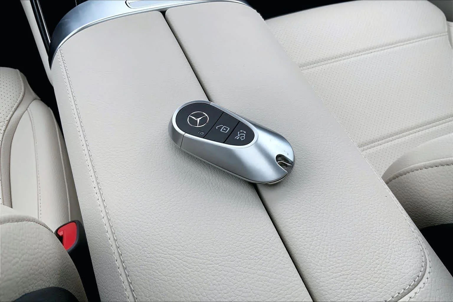 New 2026 Cirrus Silver Metallic Mercedes-Benz GLC 300 image 21