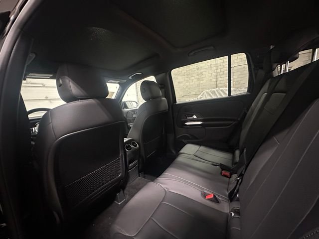 Used 2026  Mercedes-Benz GLB 250 image 12