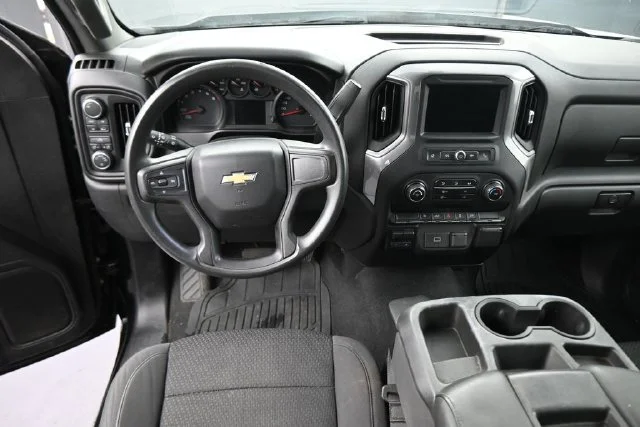 Used 2020  Chevrolet Custom image 20