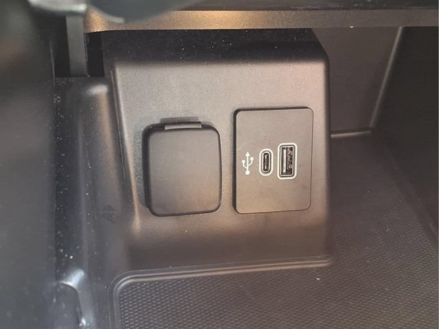 2025 Ford Explorer ST - Photo 14