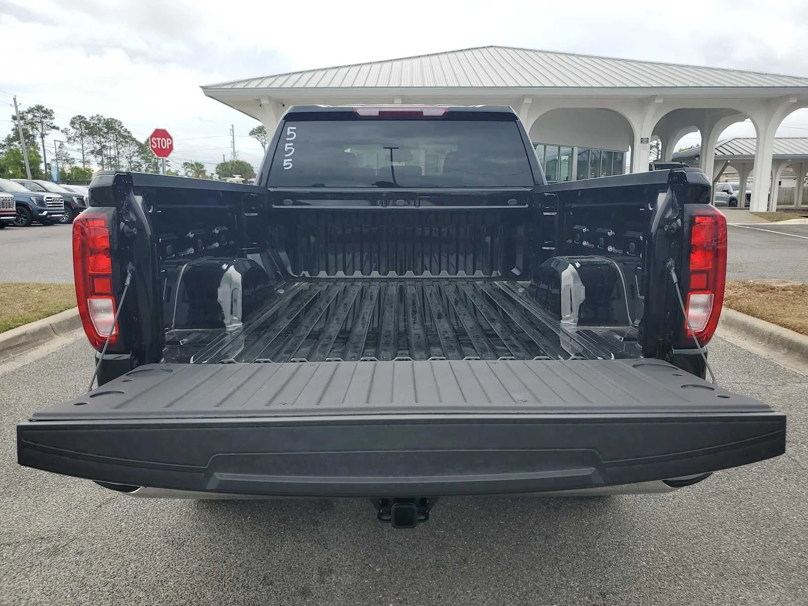 New 2026 Onyx Black GMC SLE image 5