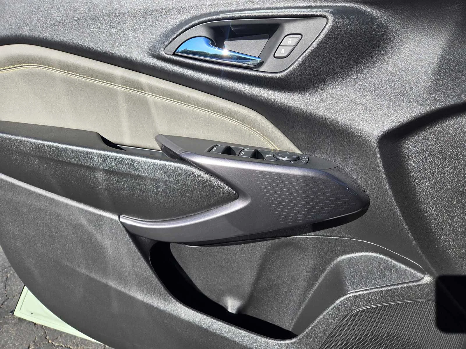 New 2026 Cacti Green Chevrolet ACTIV image 19