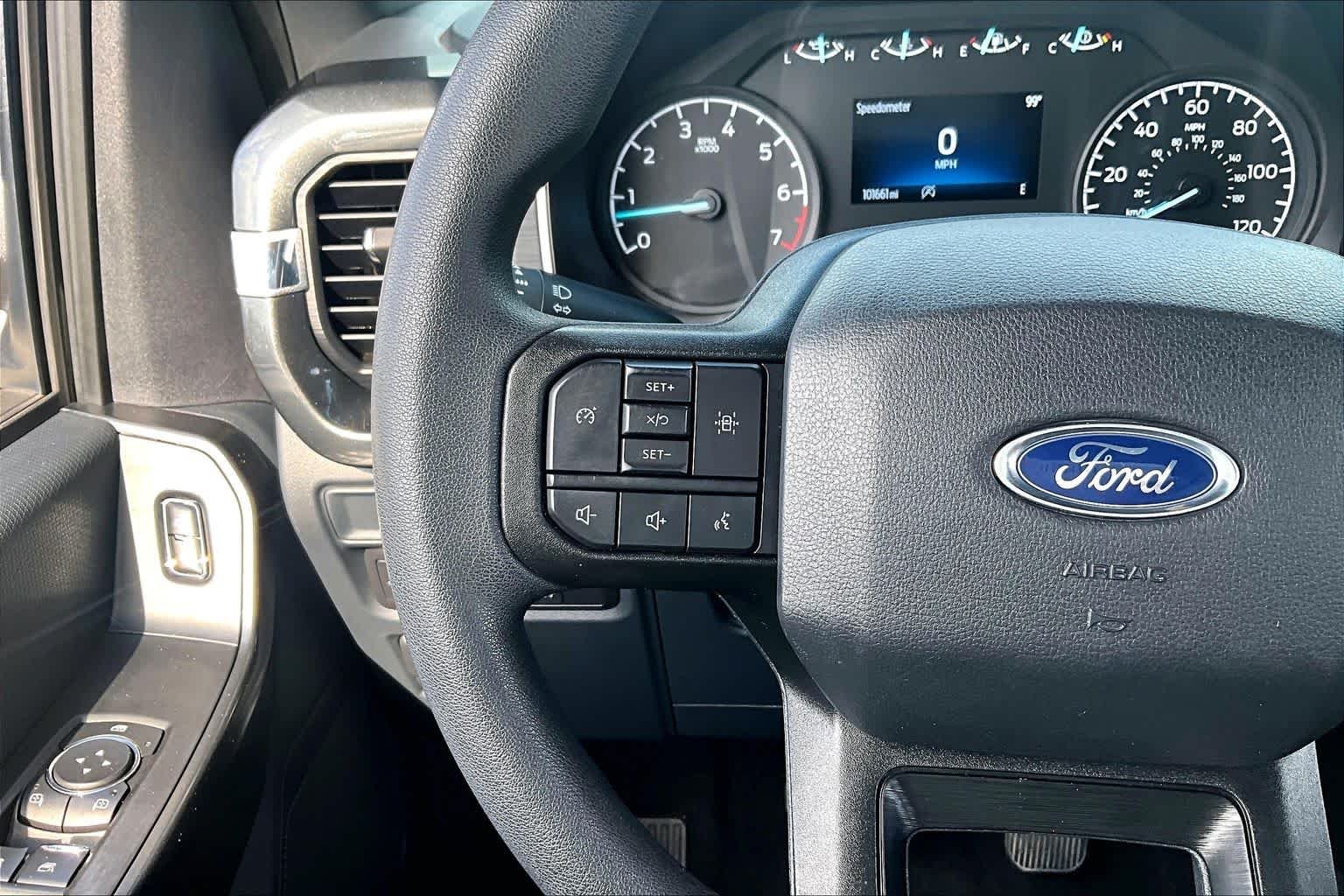 Used 2022 Oxford White Ford XL image 24