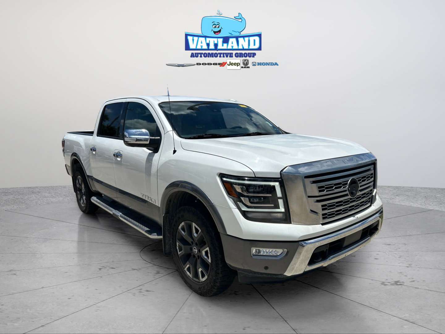 Used 2021 White Nissan Platinum Reserve image 7
