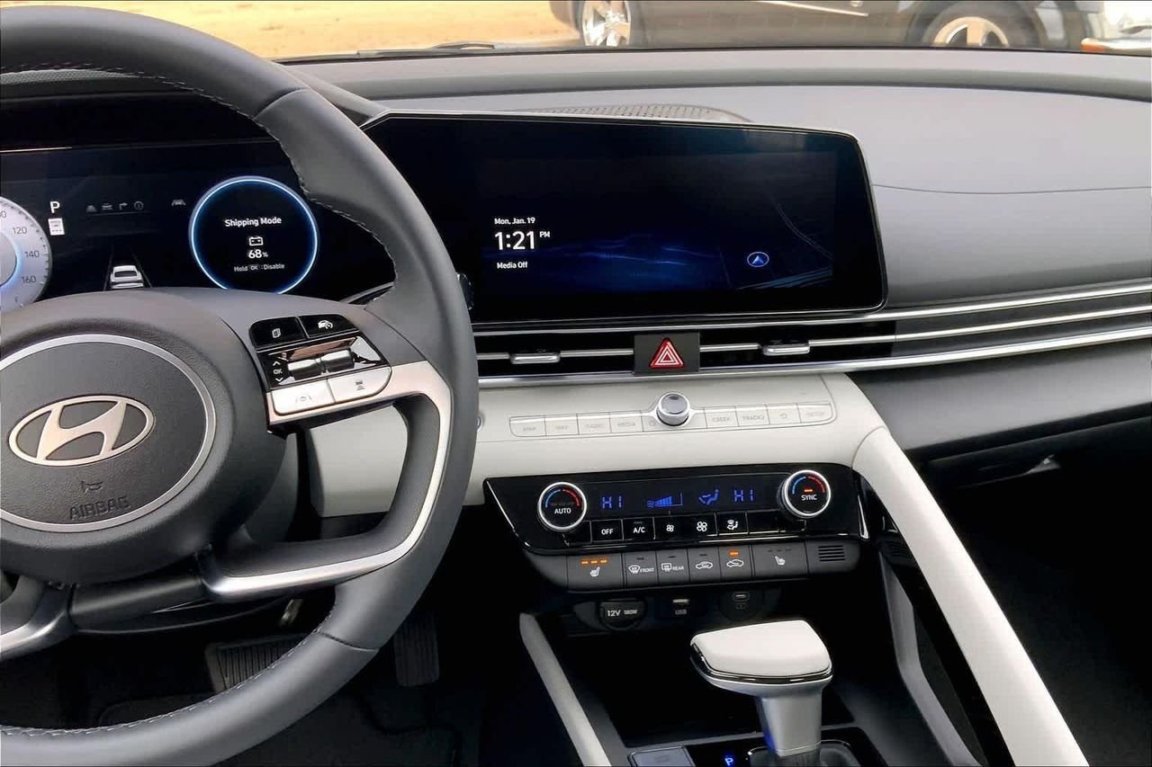 New 2026 Ecotronic Gray Hyundai Limited image 6