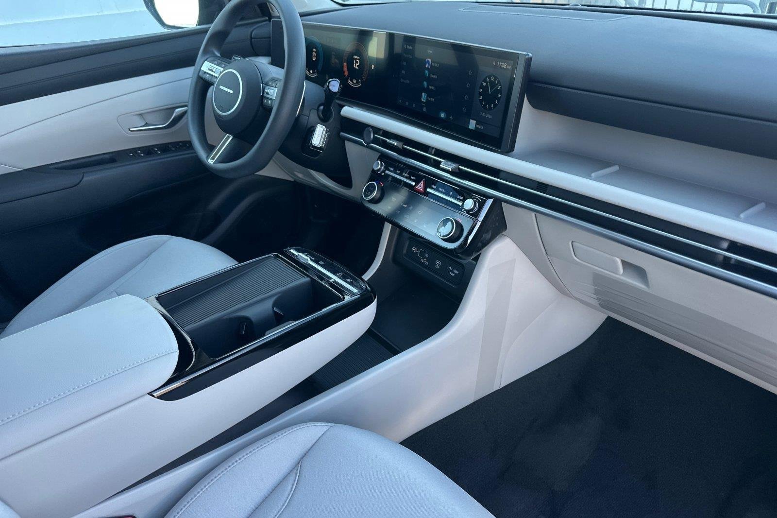 New 2026 Ecotronic Gray Hyundai SE image 16