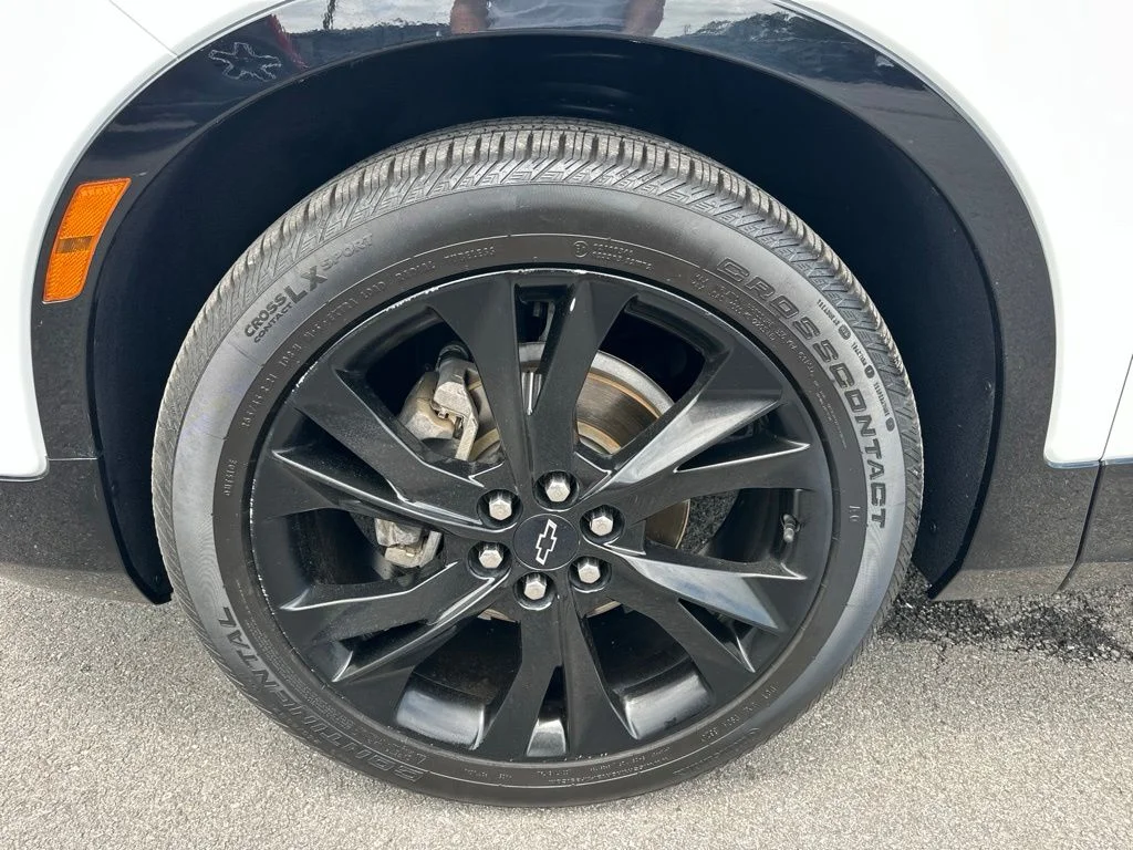 Used 2019 White Chevrolet RS image 11