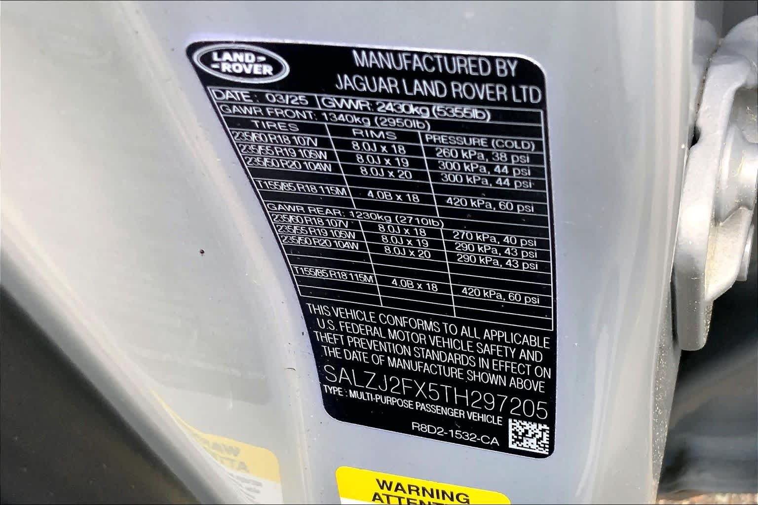 Used 2026 Seoul Pearl Silver Metallic Land Rover Core S image 31