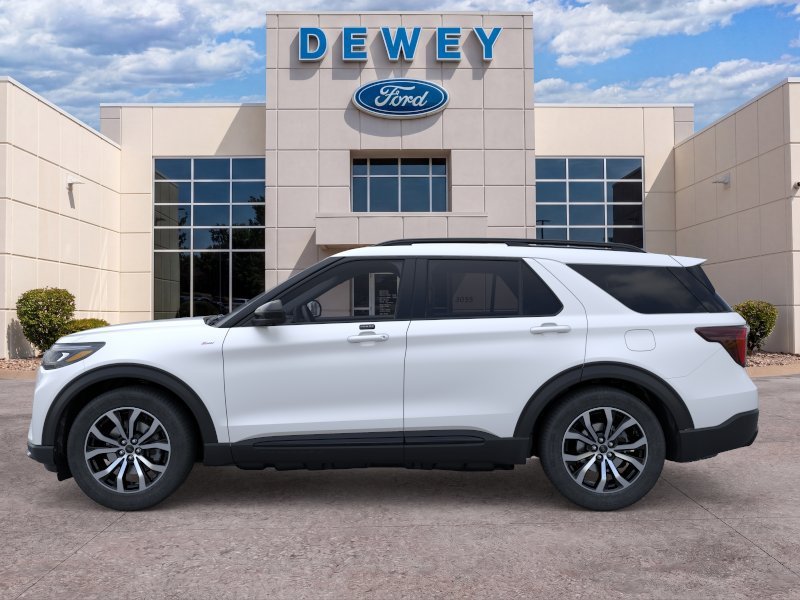 New 2026 Star White Metallic Tri-Coat Ford ST-Line image 3