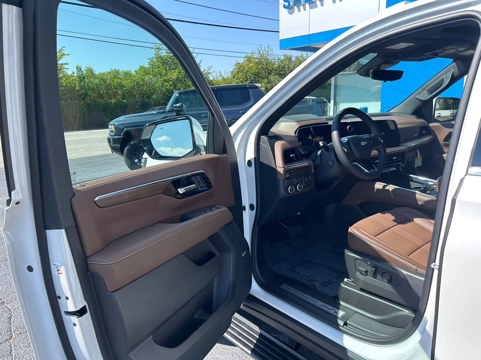 2025 Chevrolet Tahoe High Country - Photo 12
