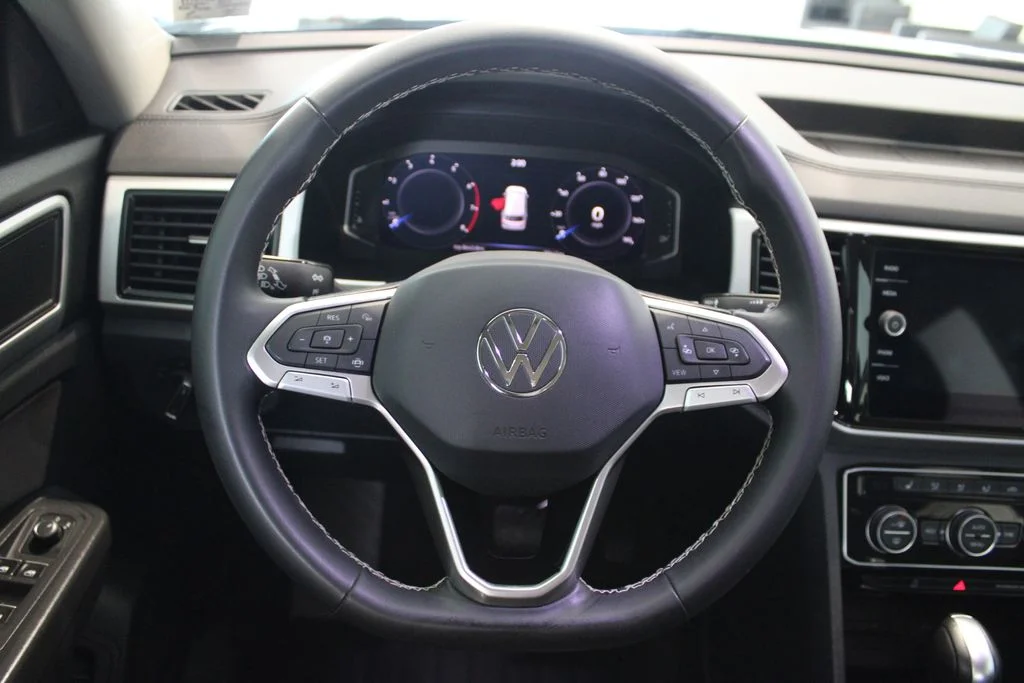 Used 2023  Volkswagen 2.0T SE w/Technology image 23