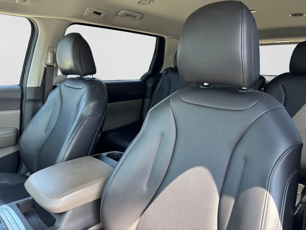 Used 2025 Blue Kia LXS image 37