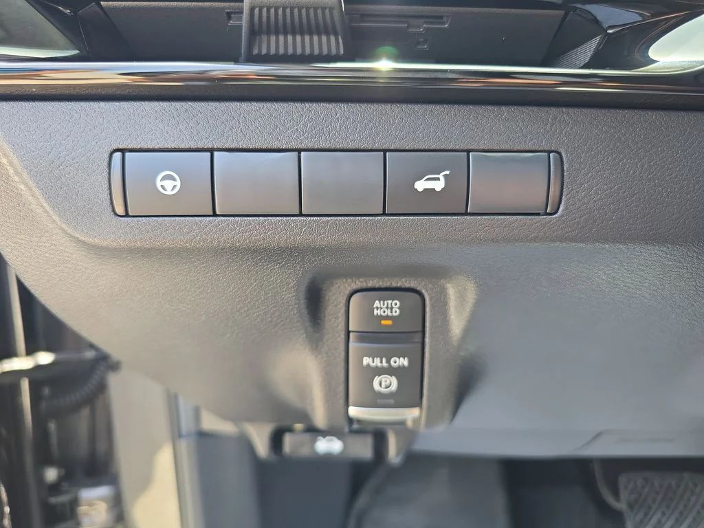 Used 2025 Gray Nissan SV image 21