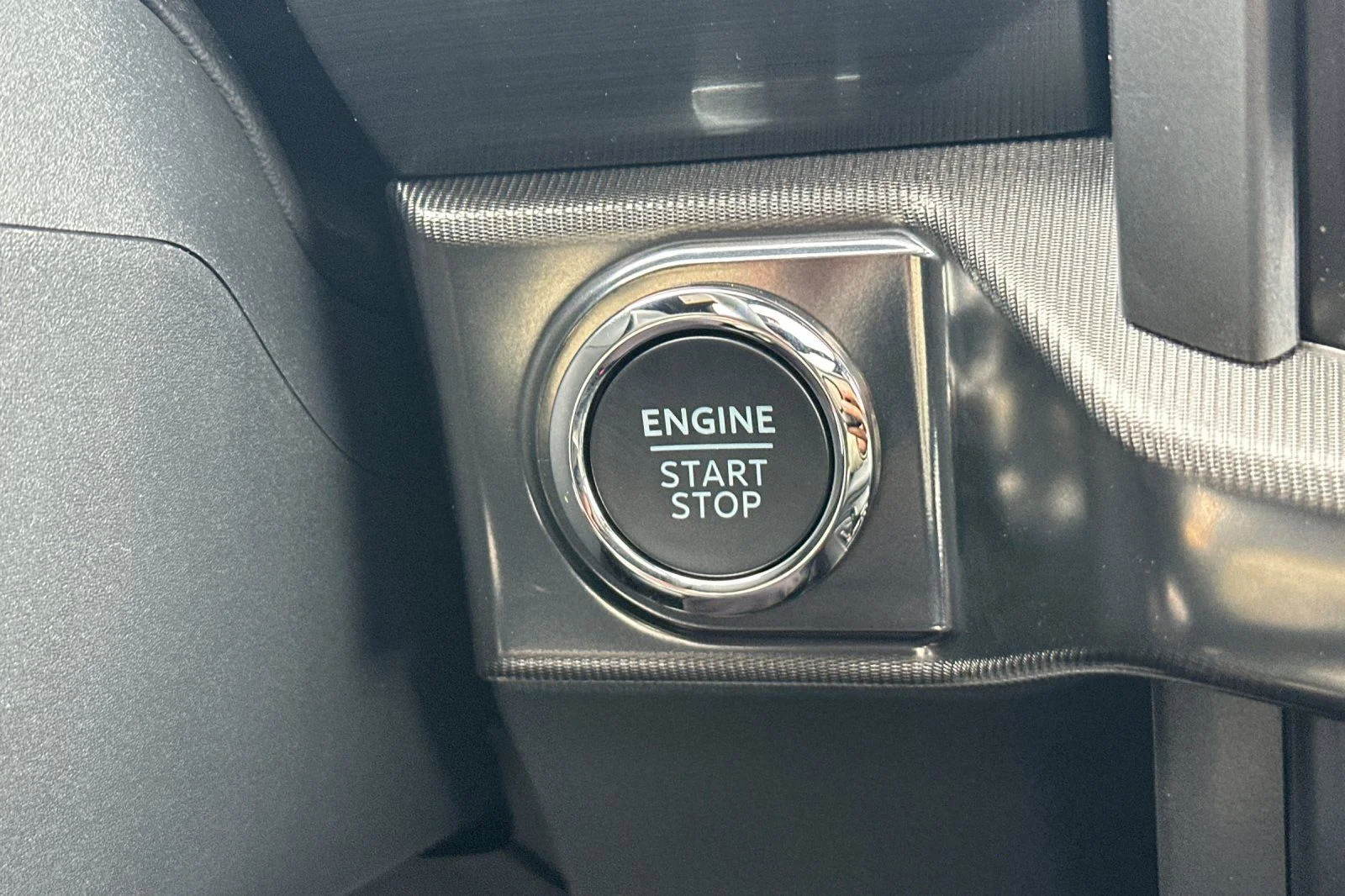 New 2026 Carbonized Gray Metallic Ford Lariat® image 18
