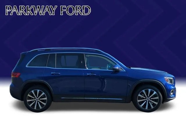 Used 2023  Mercedes-Benz GLB 250 image 6