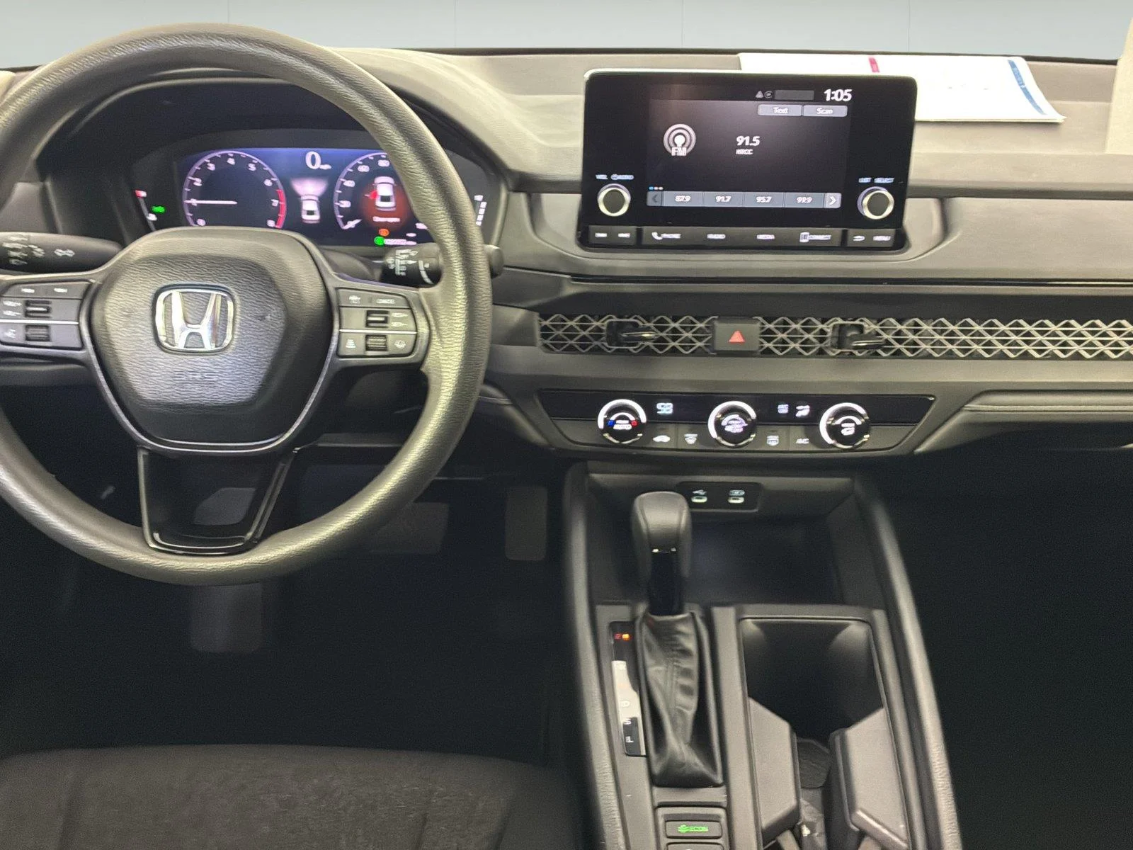 Used 2024 Platinum White Pearl Honda LX image 16