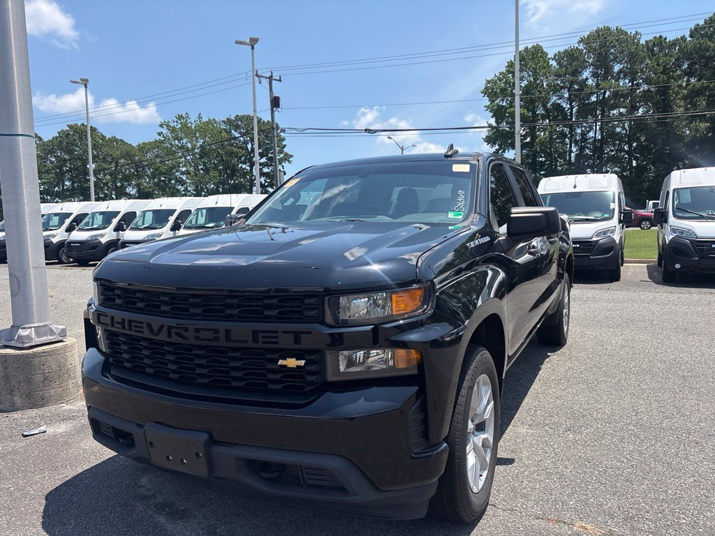 Used 2022 Black Chevrolet Custom image 4