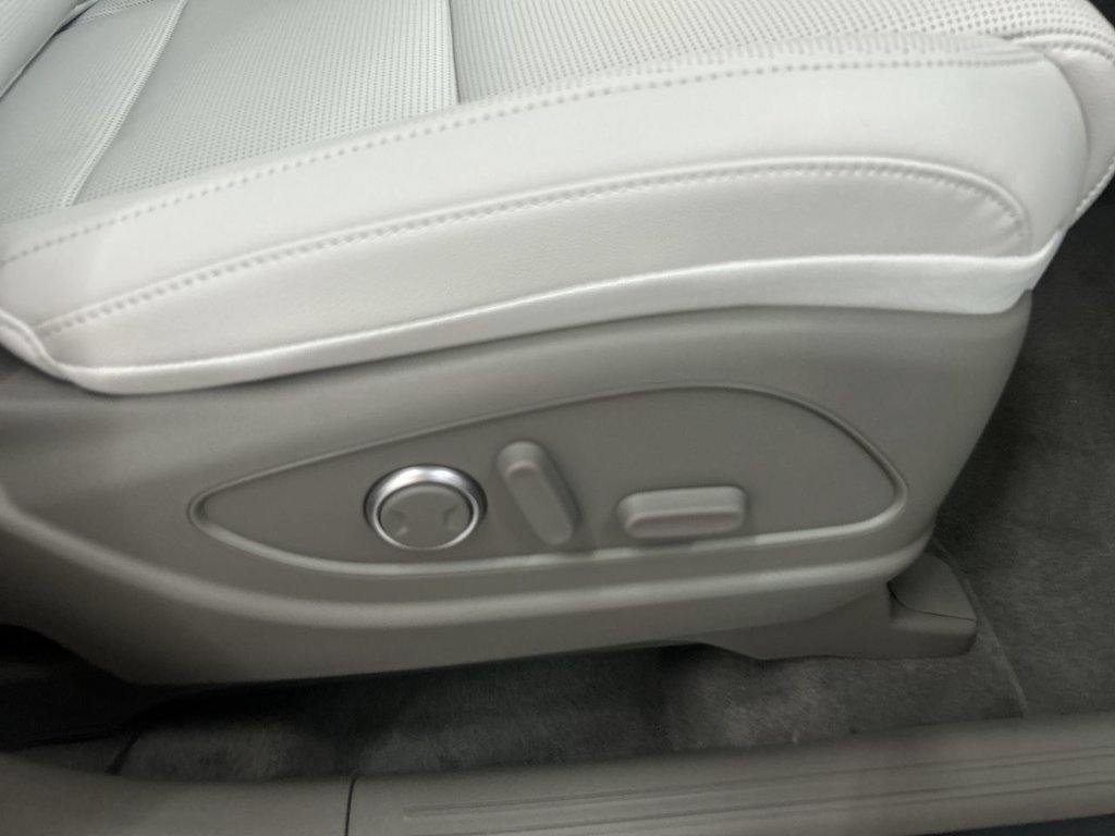 New 2026 Silver Metallic Hyundai Limited AWD image 33
