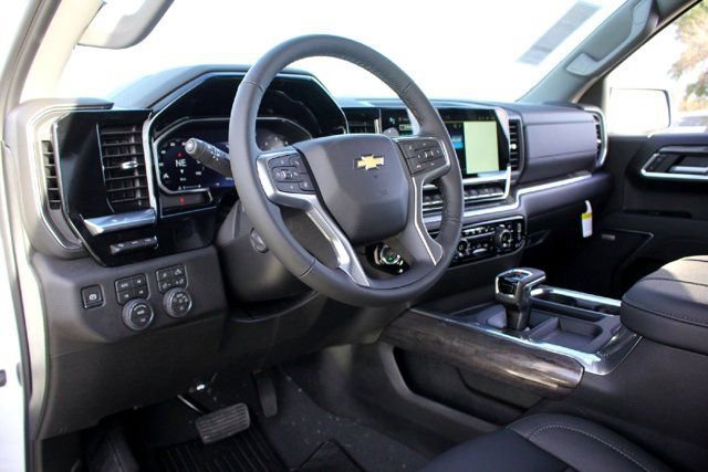 2026 Chevrolet Silverado 1500 LTZ - Photo 7