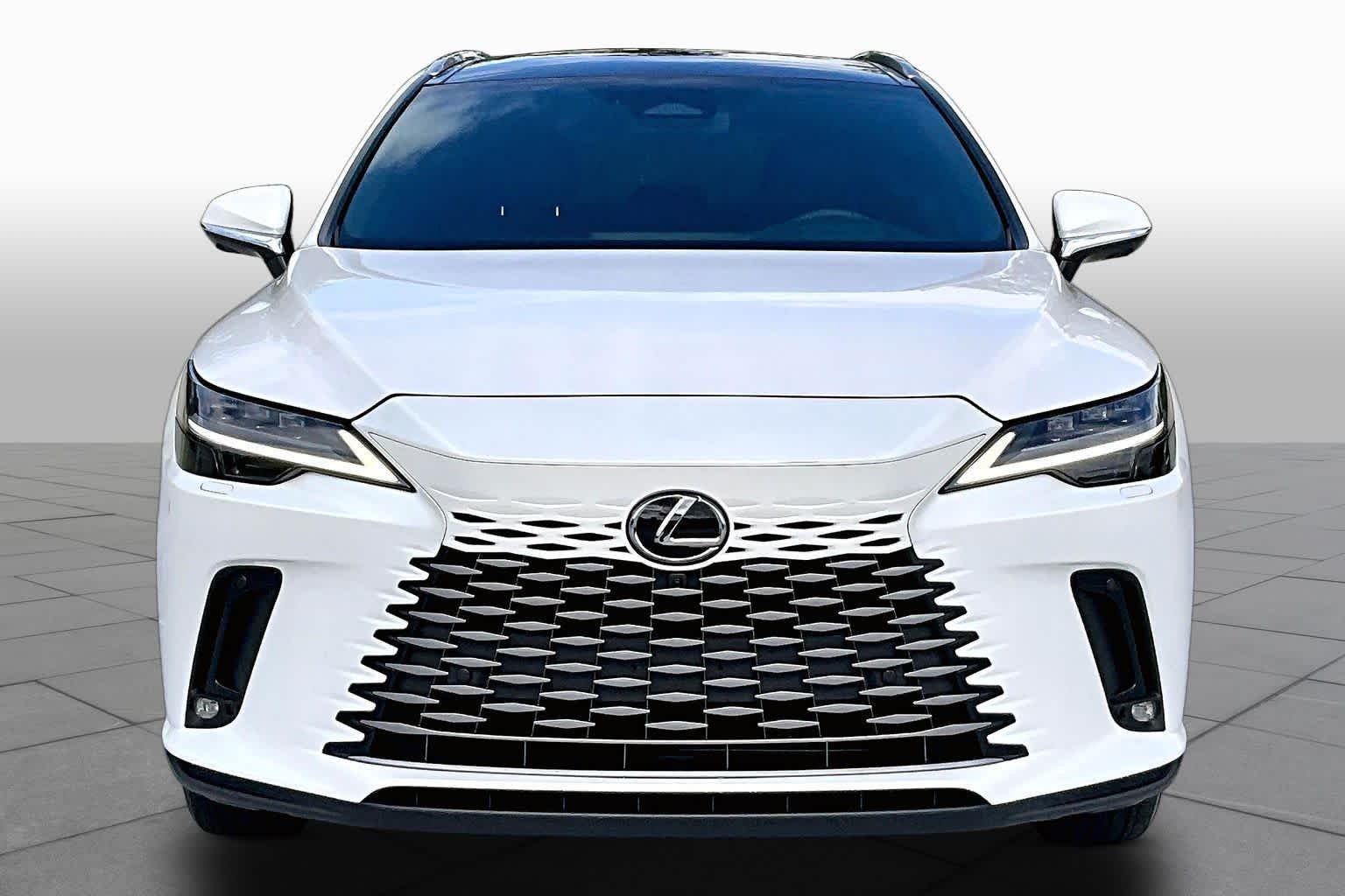 Used 2023 Eminent White Pearl Lexus Luxury image 4