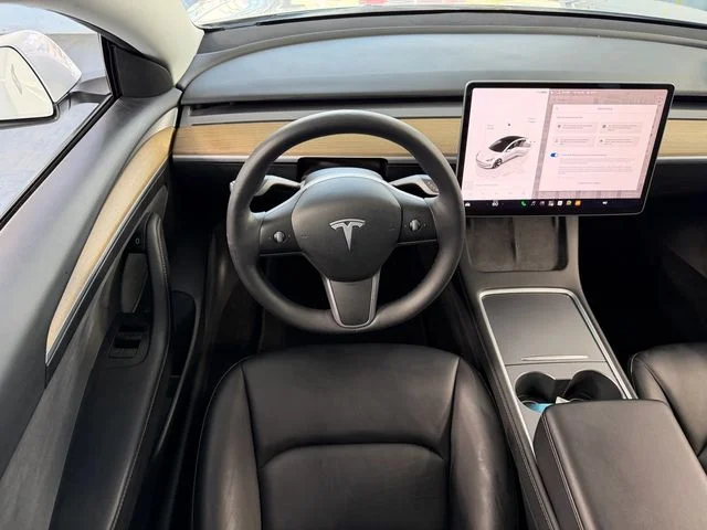 Used 2023 White Tesla Base image 8