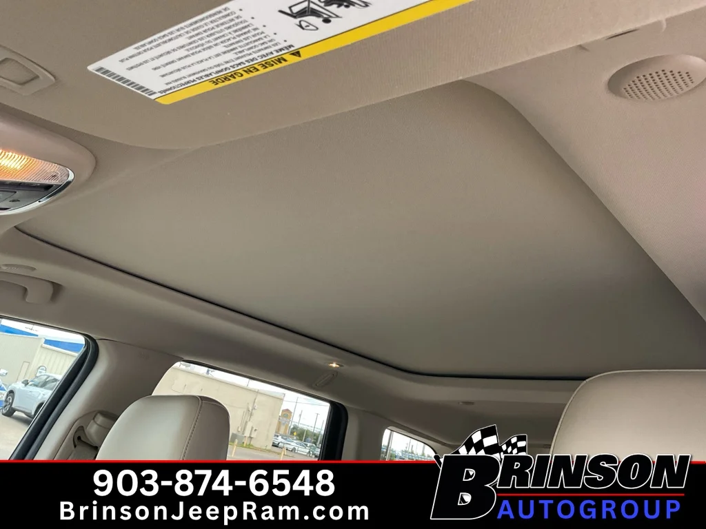 Used 2022 Bright White Clearcoat Jeep Limited image 28