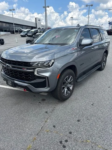 Used 2021 Gray Chevrolet Z71 image 3