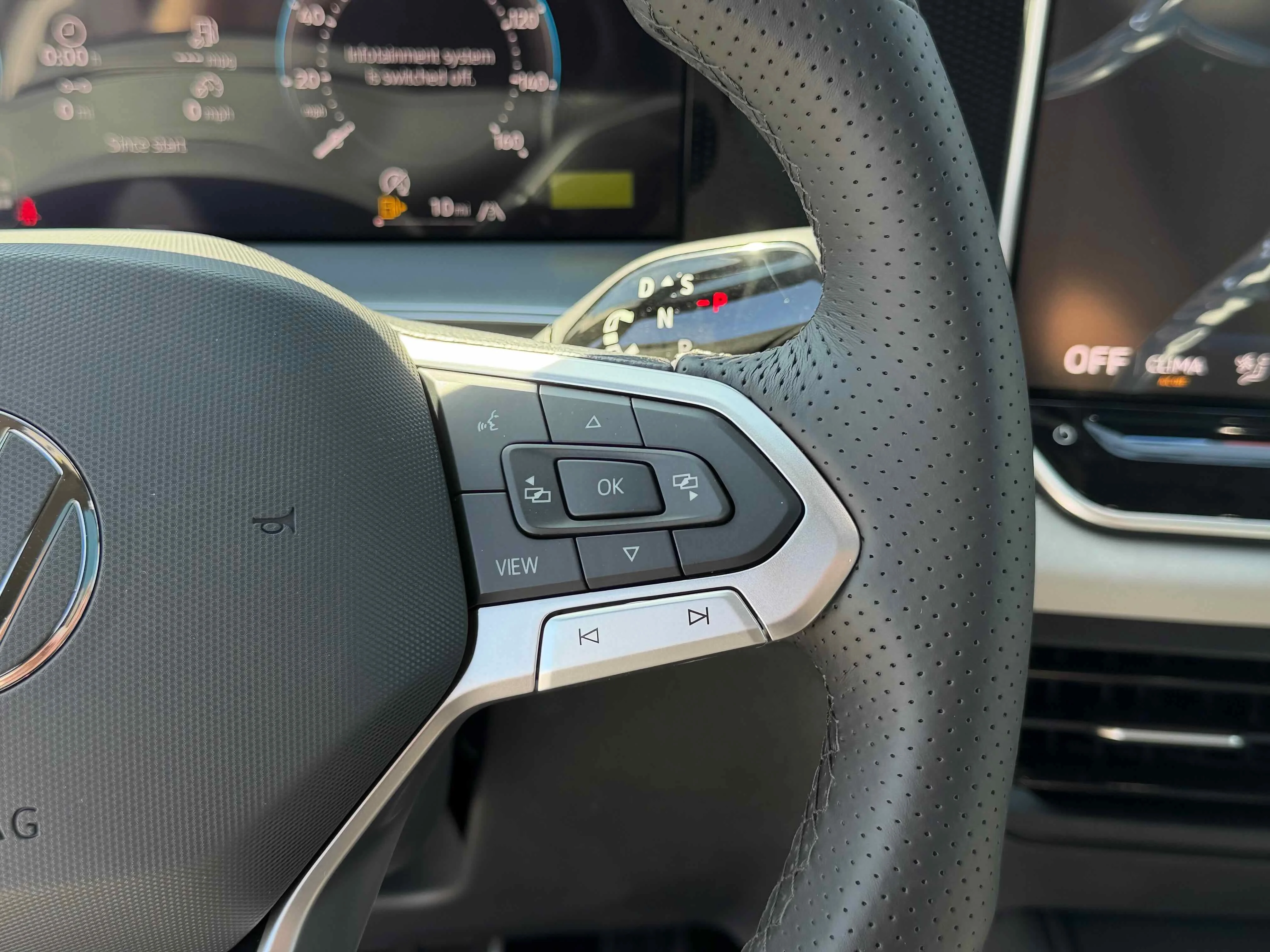 New 2026 Platinum Gray Volkswagen SE R-Line Black image 18