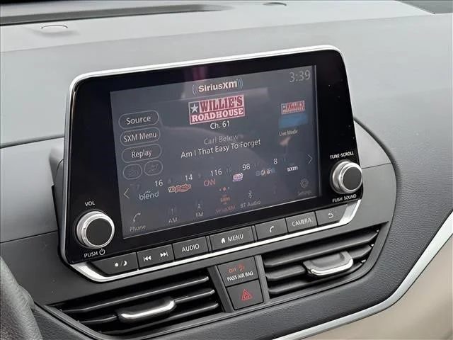 Used 2020 Black Nissan 2.5 S image 24