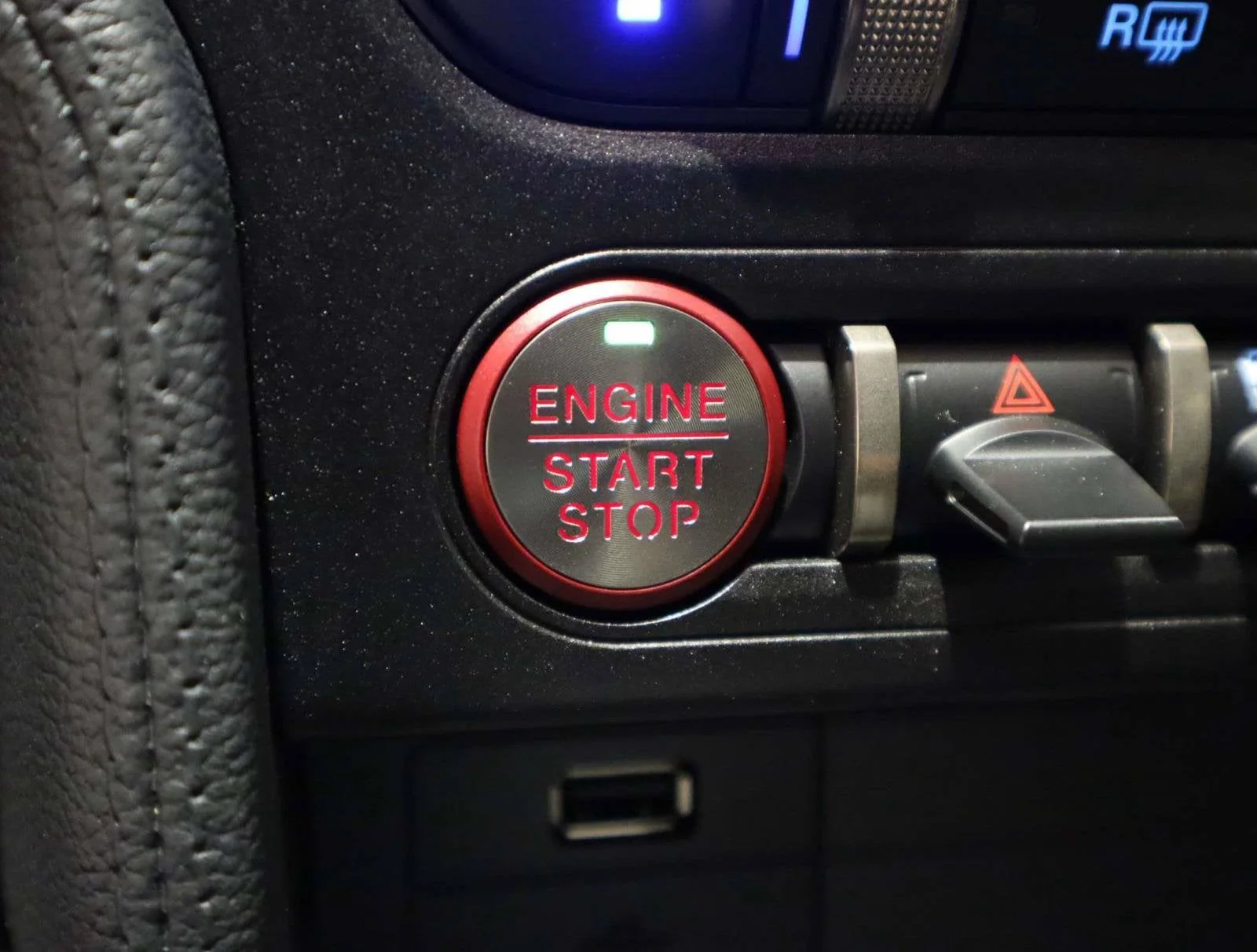 Used 2020 Rapid Red Metallic Tinted Clearcoat Ford Shelby GT500 image 34