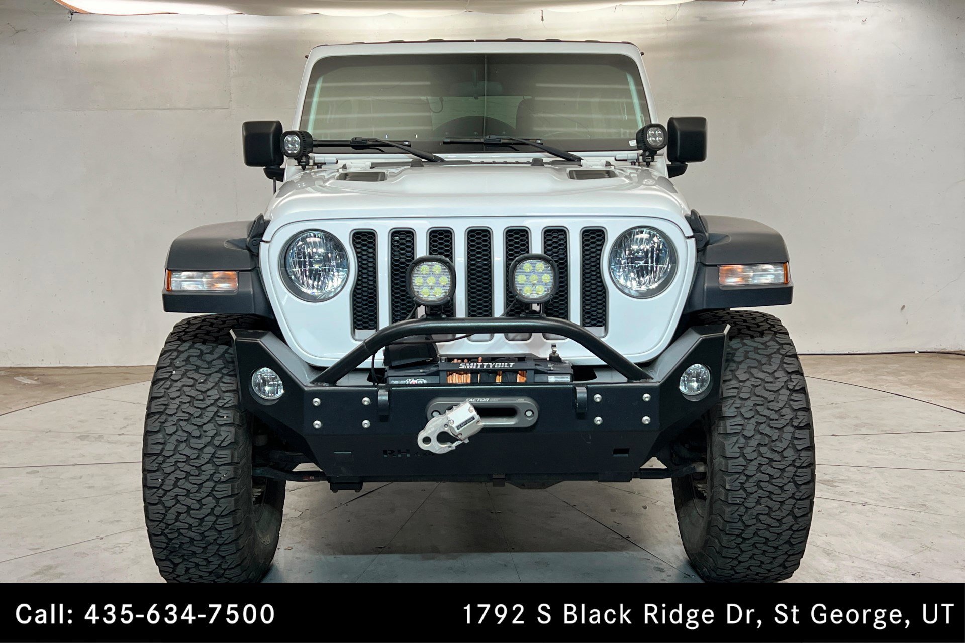 Used 2019 Bright White Clearcoat Jeep Rubicon image 9