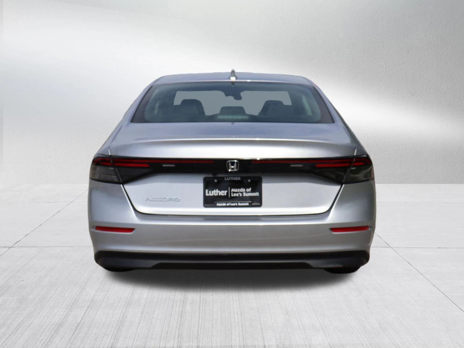Used 2025 Solar Silver Metallic Honda LX image 5
