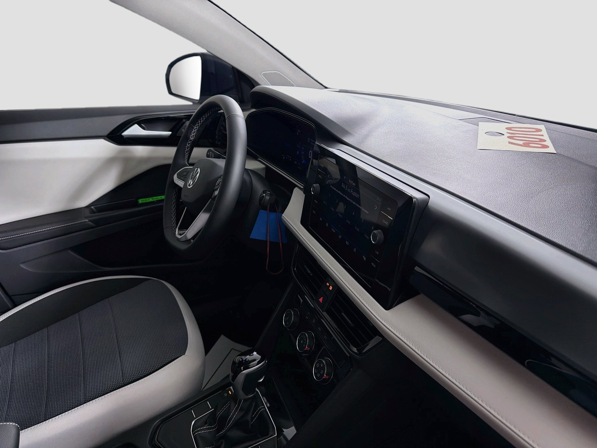 New 2027 White Volkswagen 1.5T S image 25
