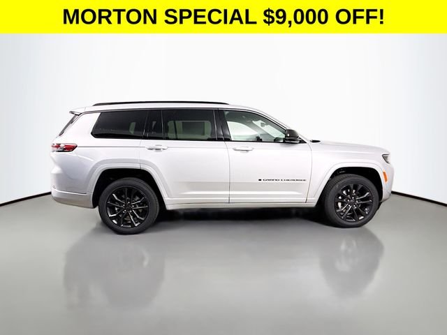 New 2026 Silver Zynith Exterior Paint Jeep Limited image 8