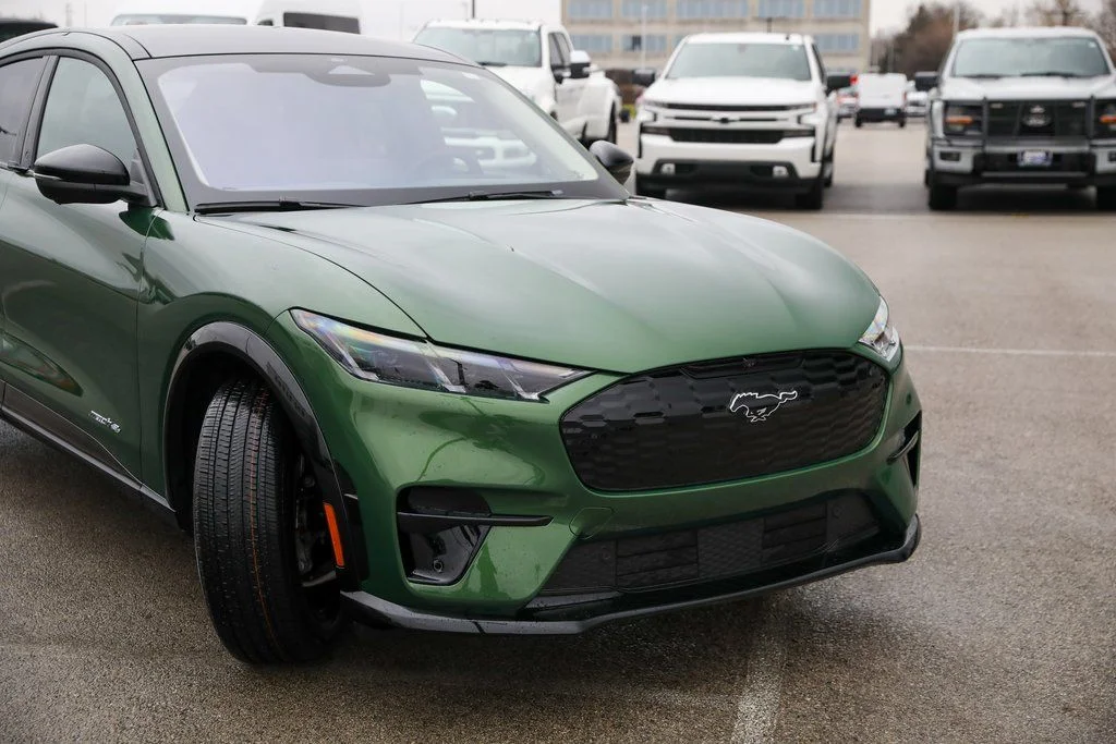 New 2025 Green Ford Premium image 6