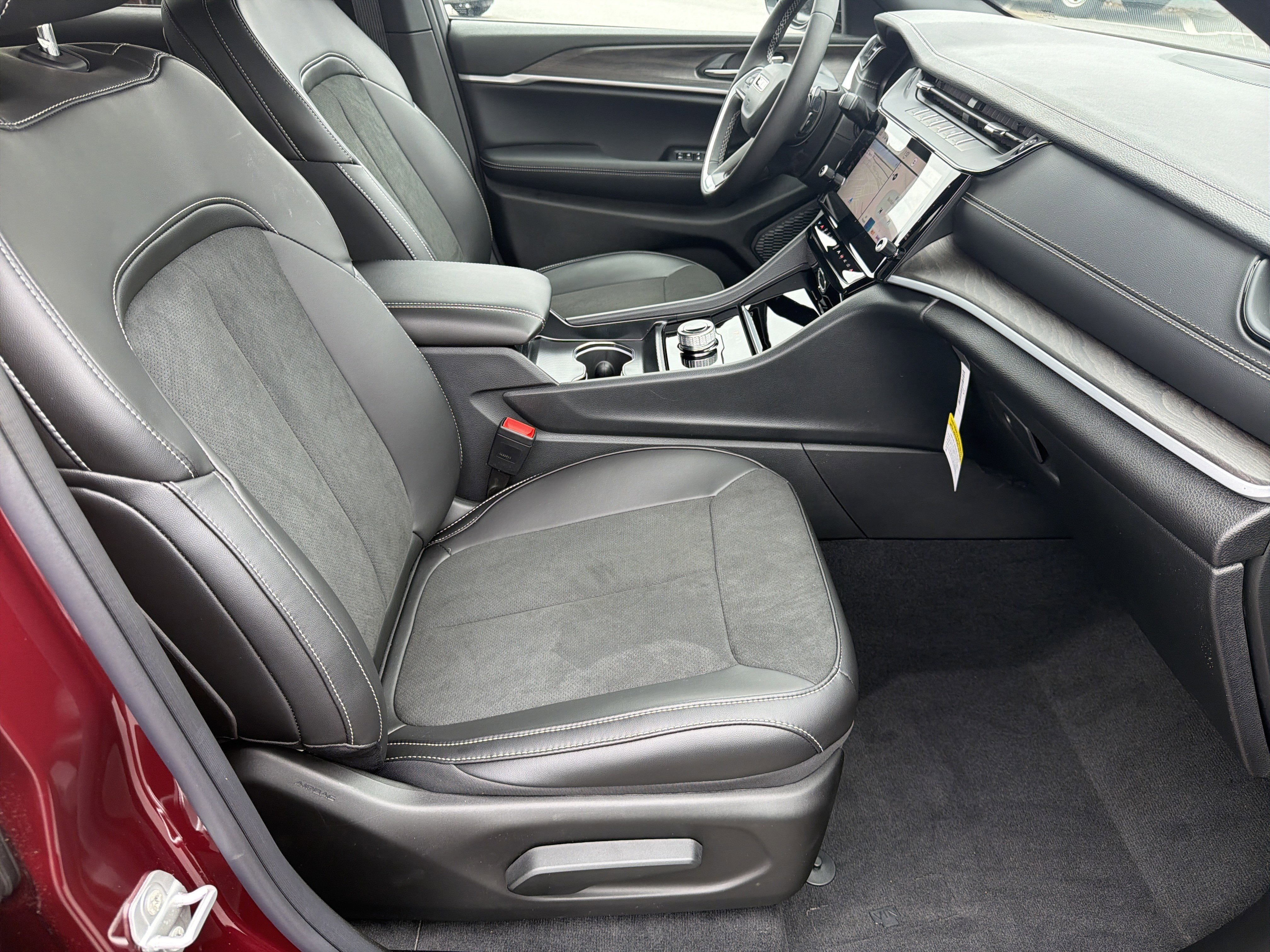 New 2026 Velvet Red Pearlcoat Jeep Laredo Altitude image 16