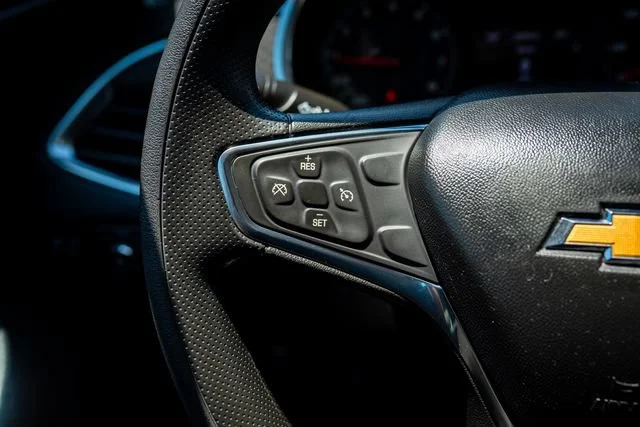 Used 2021 Northsky Blue Metallic Chevrolet LT image 33