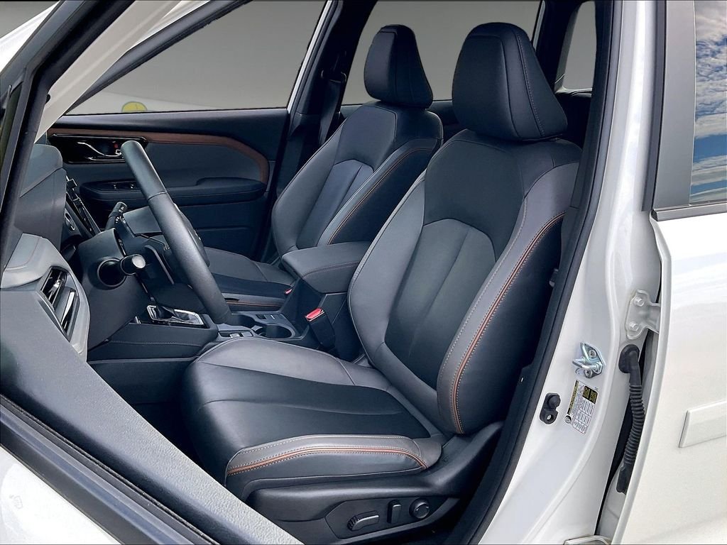 Used 2025 Crystal White Pearl Subaru Sport image 9