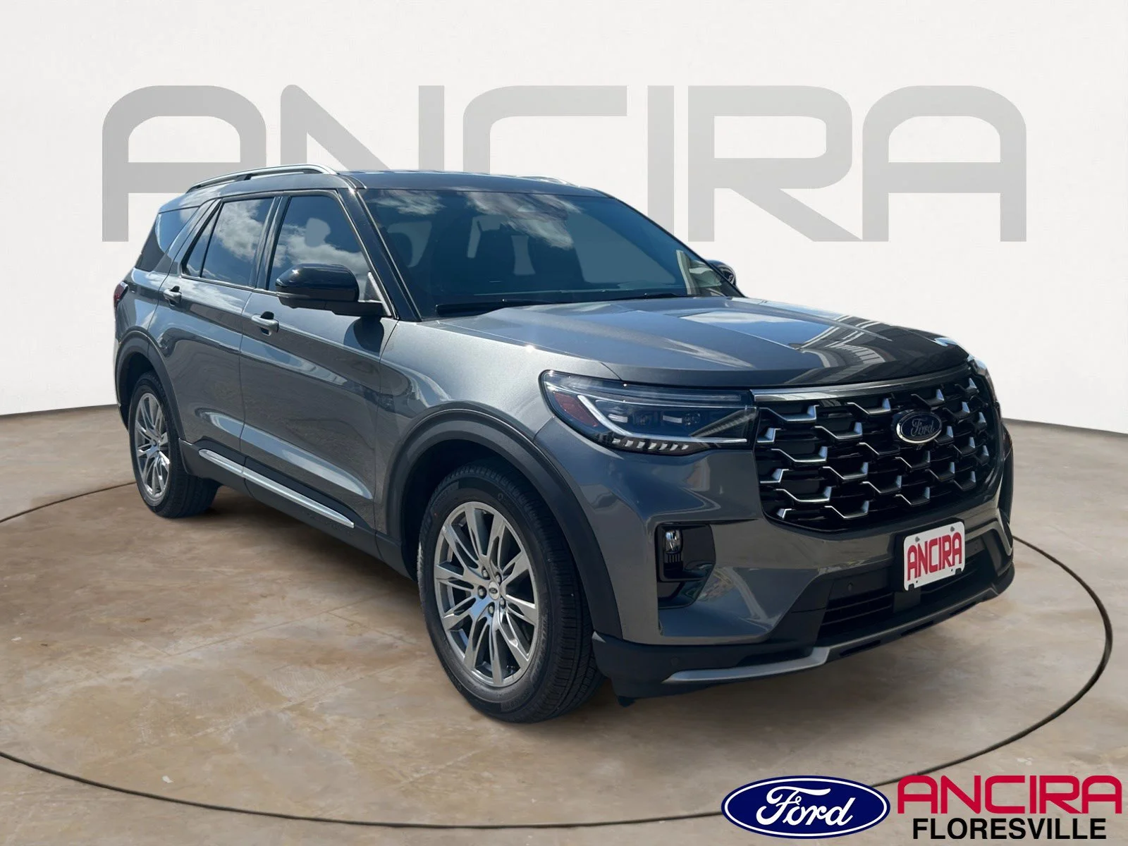 2026 Ford Explorer Platinum's photo